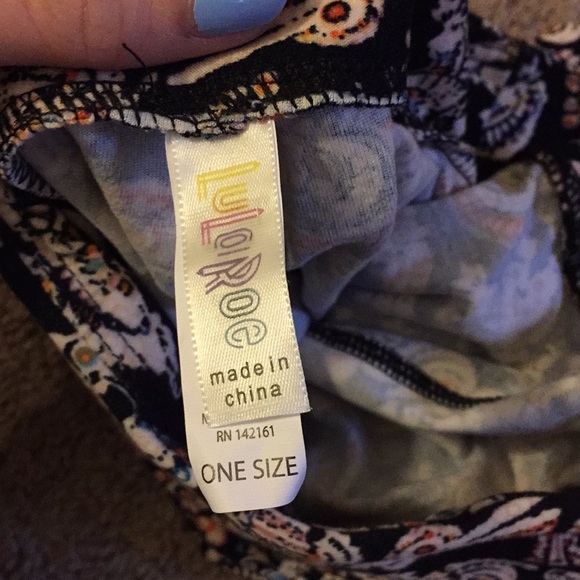 Lularoe mosaic bird print leggings - Picture 3 of 3